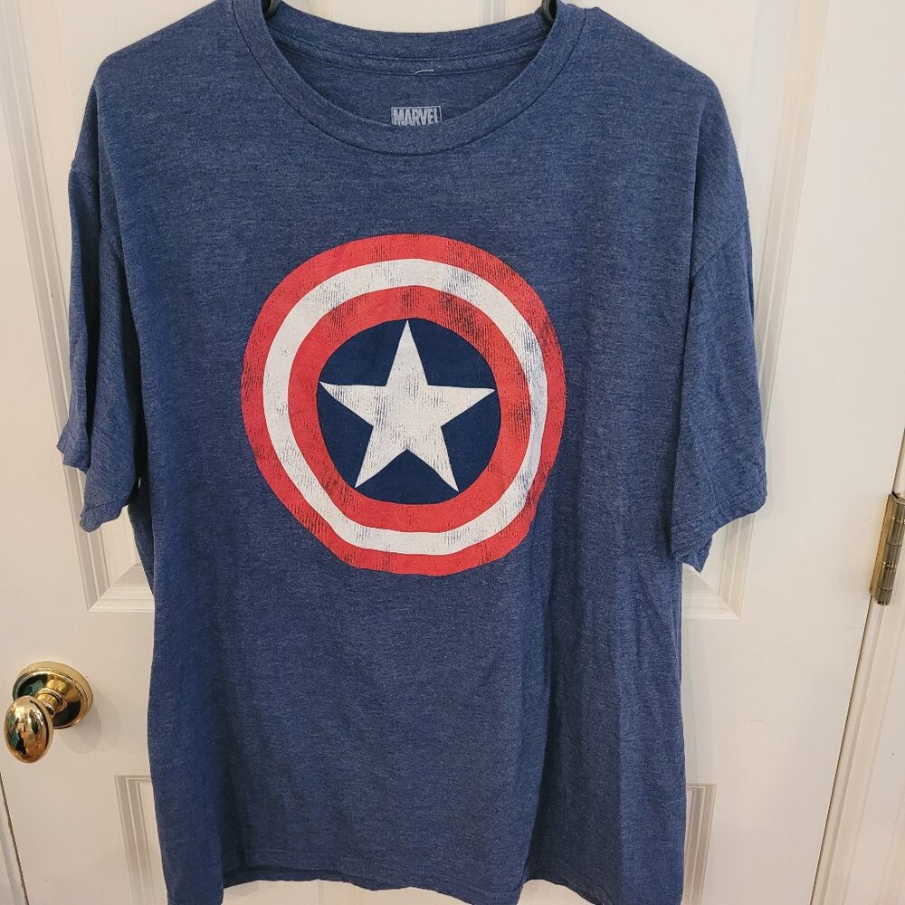 Marvel Captain America Classic Adult Unisex Tshirt.